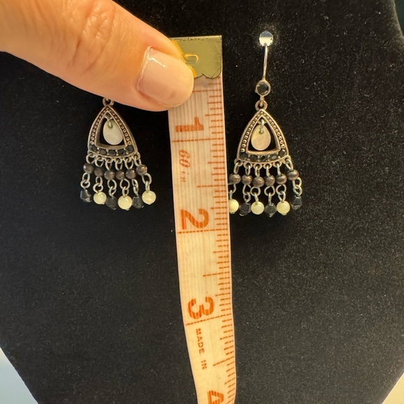 Black white silver beaded drop dangle earrings - Picture 6 of 6